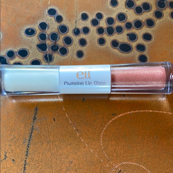 ELF Moisturizing Lipstick (set of 2) New - Picture 4 of 5